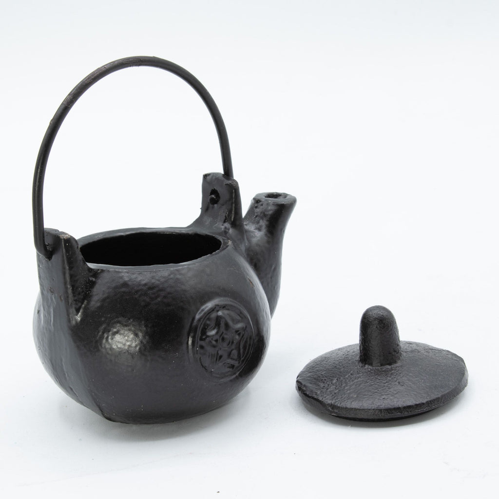 Small Cast Iron Ritual Pot with Pentagon 8x8x10cm